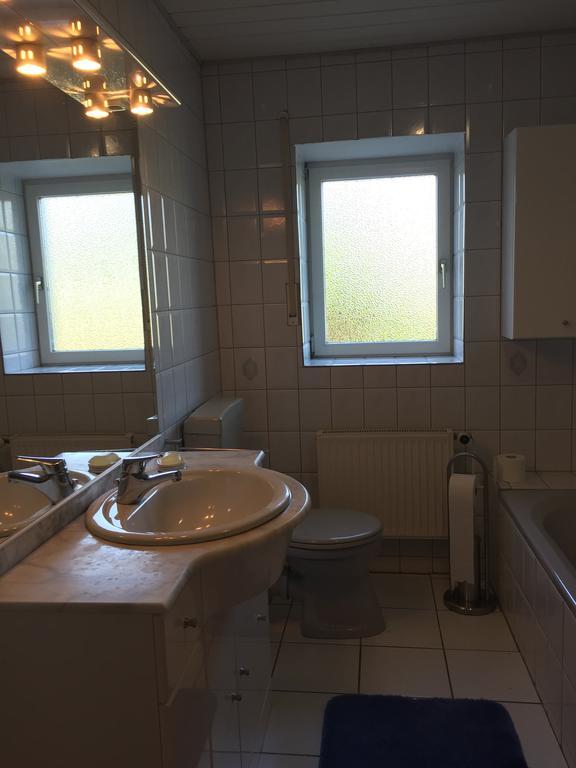 4-Zimmer Apartment Auf Resthof Halver Екстериор снимка